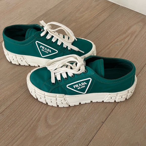 Prada Women's Double Wheel Platform Sneakers Nylon Green made in Italy - Picture 4 of 11